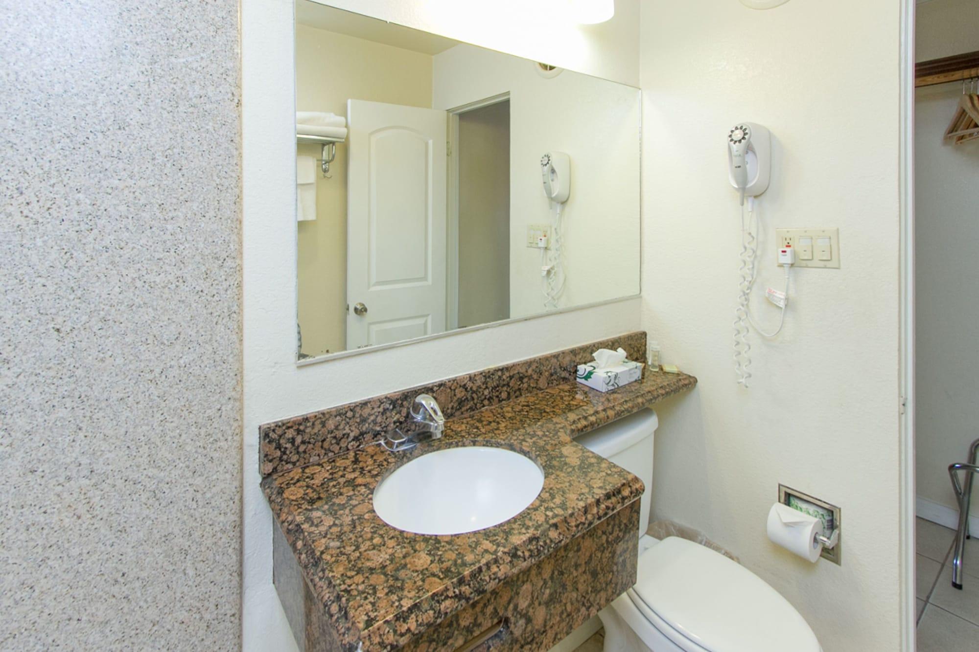 Surestay By Best Western Fresno Central Kültér fotó