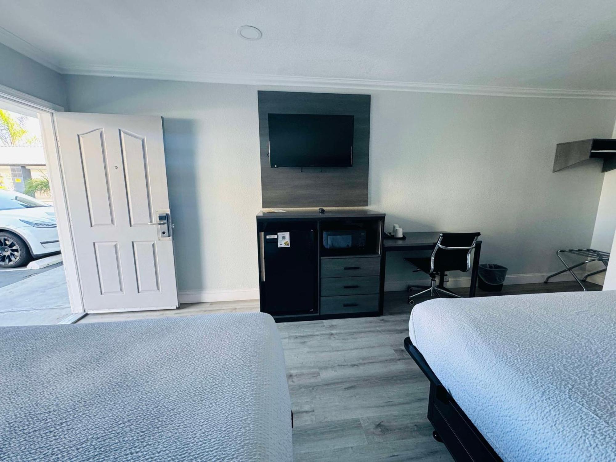 Surestay By Best Western Fresno Central Kültér fotó