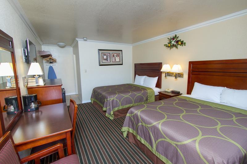 Surestay By Best Western Fresno Central Kültér fotó