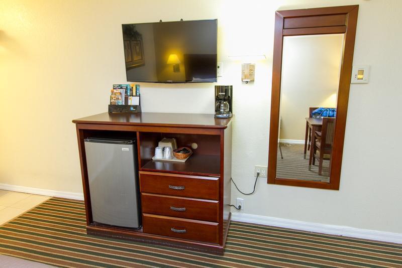 Surestay By Best Western Fresno Central Kültér fotó